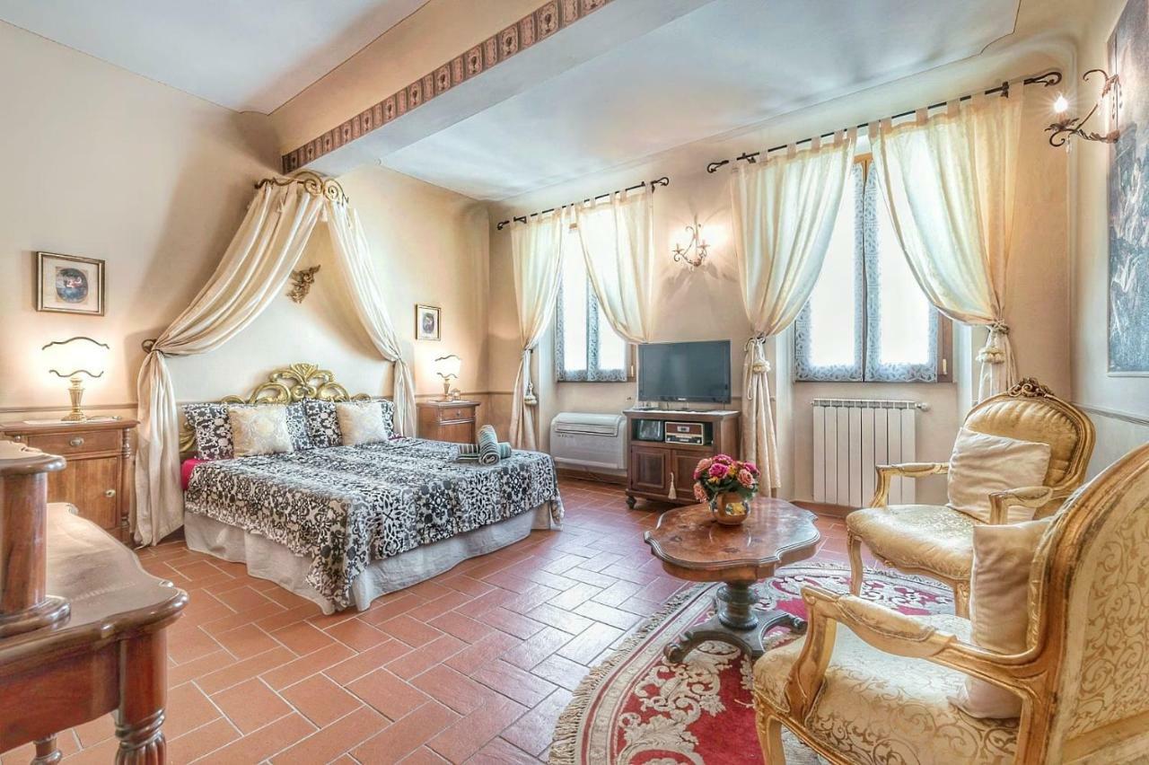 Classic Style In Center Apartamento *